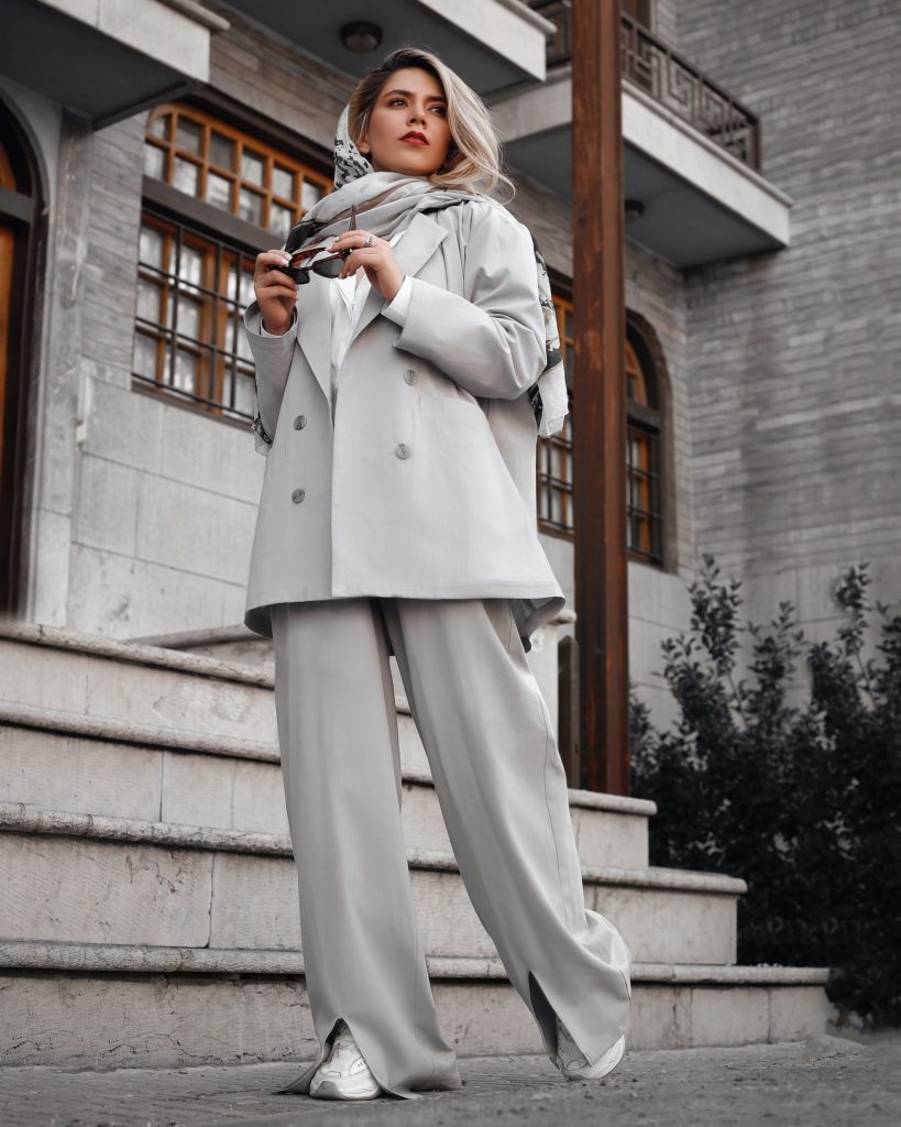 woman wearing grey outfit